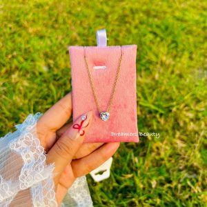 exquisite compact love zircon