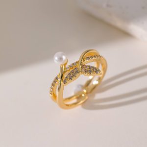 fishtail pearl ring