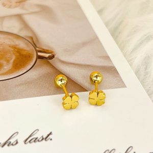 gold four leaf